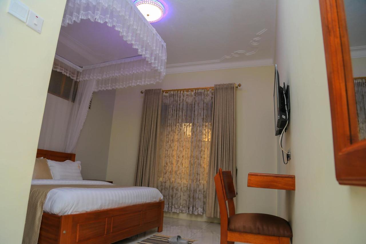 Fort Heights Homestay Fort Portal المظهر الخارجي الصورة