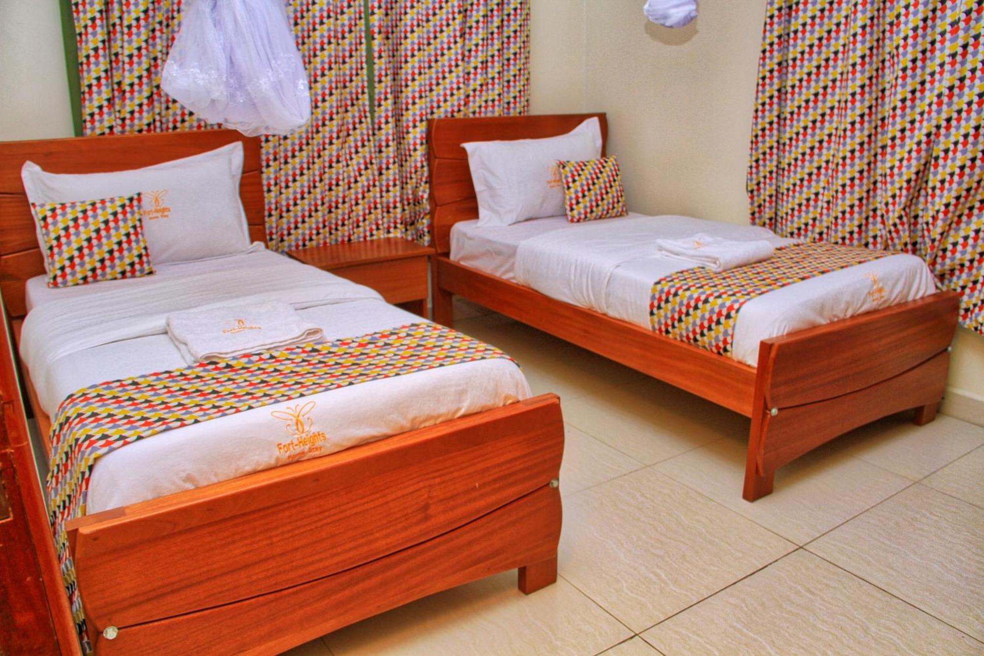 Fort Heights Homestay Fort Portal الغرفة الصورة