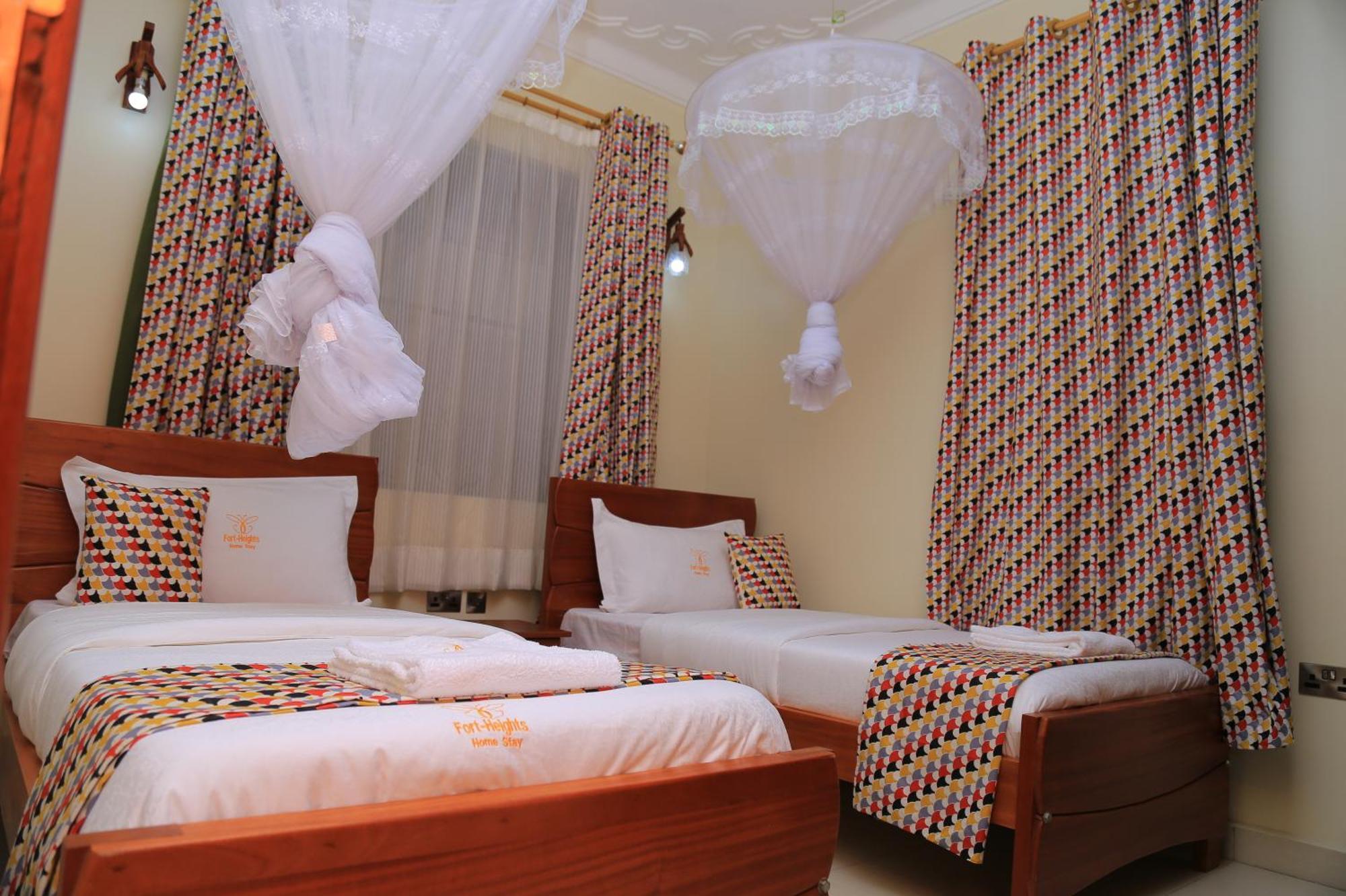 Fort Heights Homestay Fort Portal الغرفة الصورة